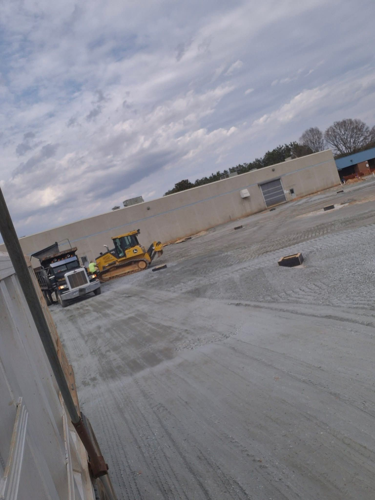 Bruce Smith Trucking dump truck at work